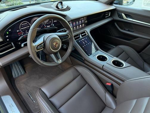 2026 Porsche Taycan 4S