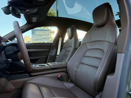 2026 Porsche Taycan 4S