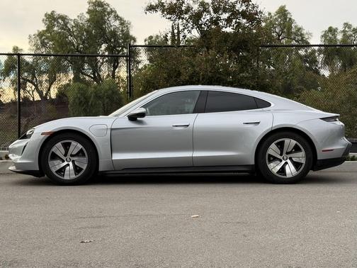 2022 Porsche Taycan Base (A2)