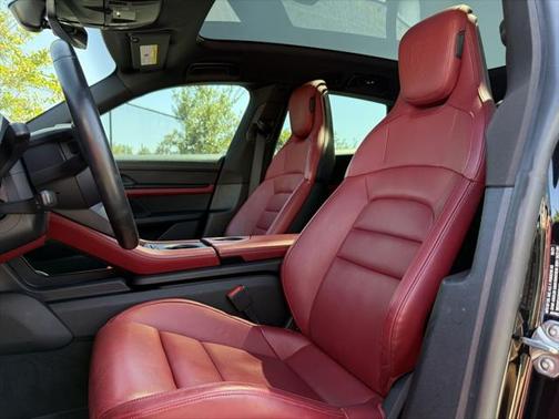 2022 Porsche Taycan Cross Turismo 4S