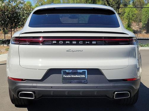 2025 Porsche Cayenne 