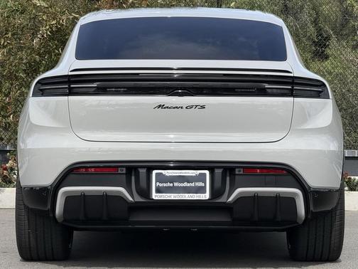 2026 Porsche Macan GTS