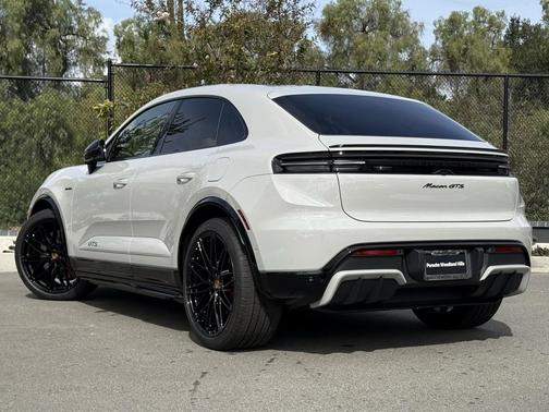2026 Porsche Macan GTS