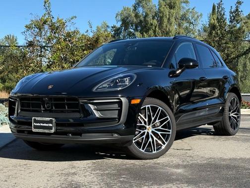 2025 Porsche Macan Loaner