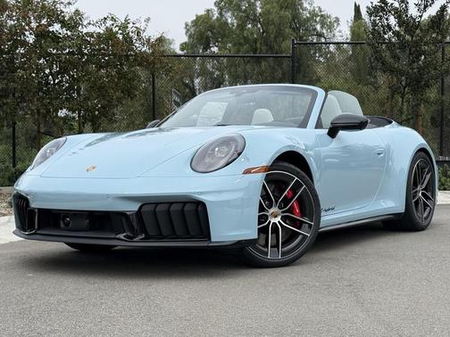 2026 Porsche 911 Carrera 4 GTS