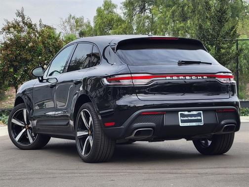 2026 Porsche Macan 