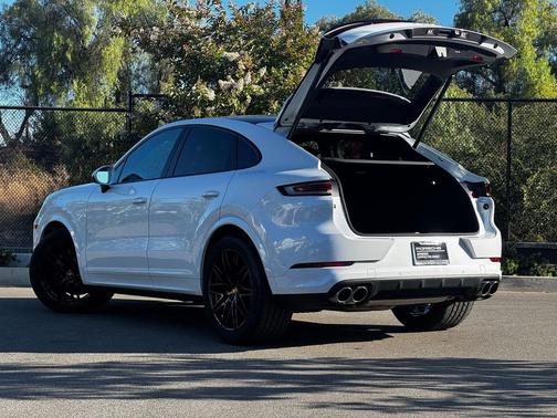2026 Porsche Cayenne S