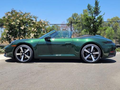 2026 Porsche 911 Carrera