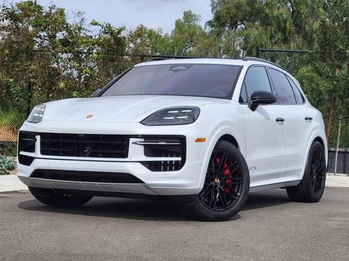 2026 Porsche Cayenne GTS