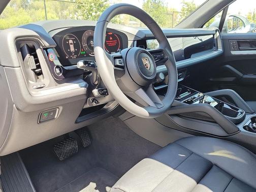 2025 Porsche Cayenne