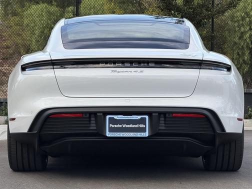 2026 Porsche Taycan 4S