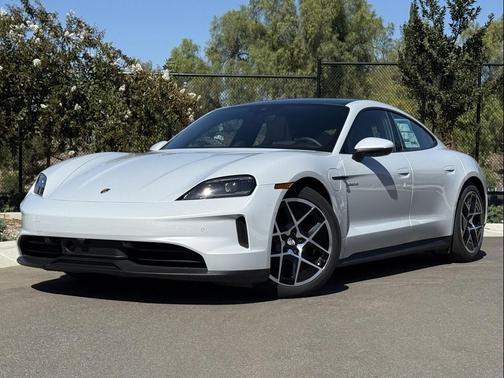 2025 Porsche Taycan 