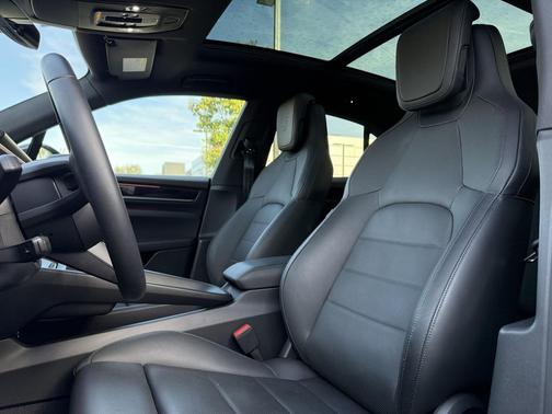 2025 Porsche Macan 4