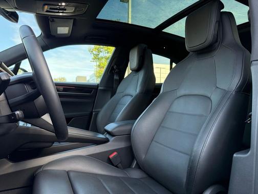 2025 Porsche Macan 4