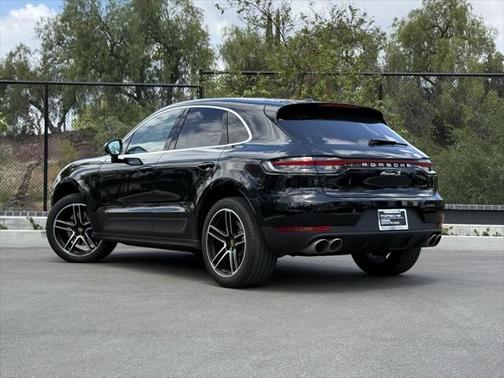 2021 Porsche Macan Base