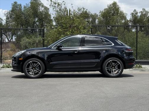 2021 Porsche Macan Base