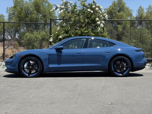 2022 Porsche Taycan Base (A2)