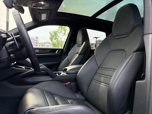 2025 Porsche Cayenne Cayenne S E-Hybrid