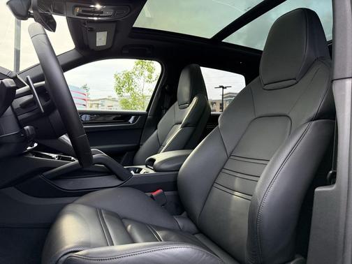 2025 Porsche Cayenne Cayenne S E-Hybrid