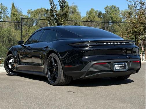 2024 Porsche Taycan 