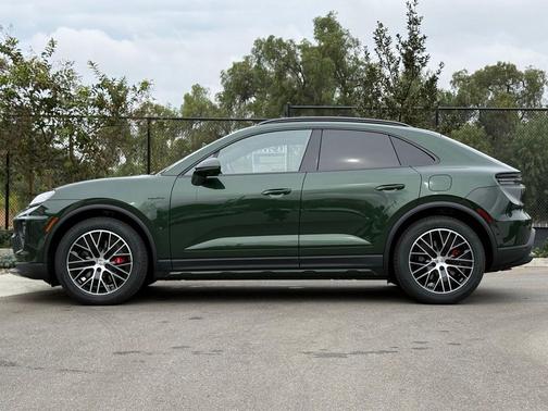 2026 Porsche Macan 4S