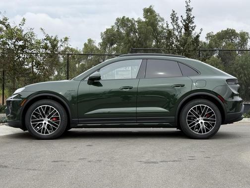 2026 Porsche Macan 4S