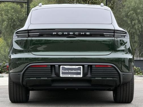 2026 Porsche Macan 4S