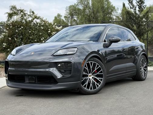 2025 Porsche Macan 4S