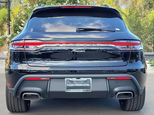 2025 Porsche Macan 