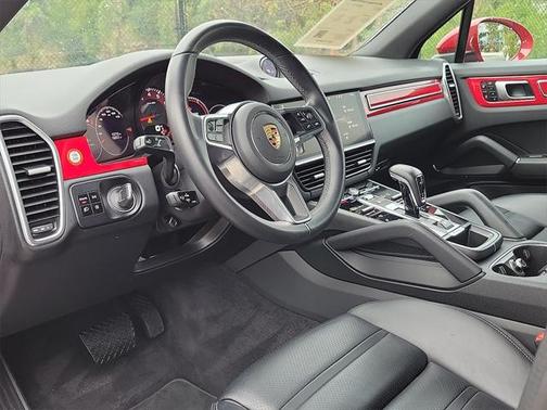 2021 Porsche Cayenne Base (Tiptronic)