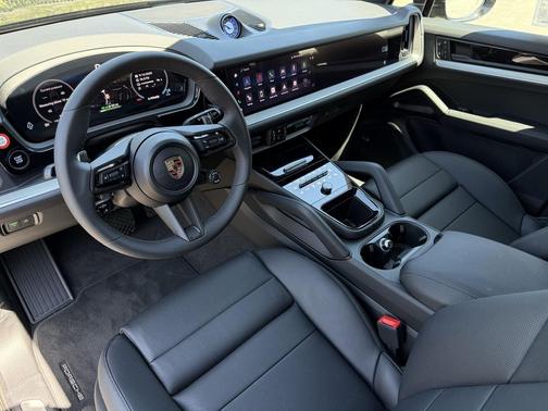 2026 Porsche Cayenne E-Hybrid