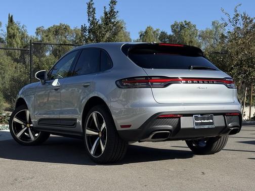 2026 Porsche Macan 