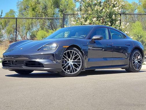 2025 Porsche Taycan 