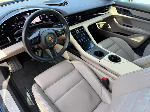 2024 Porsche Taycan 4S