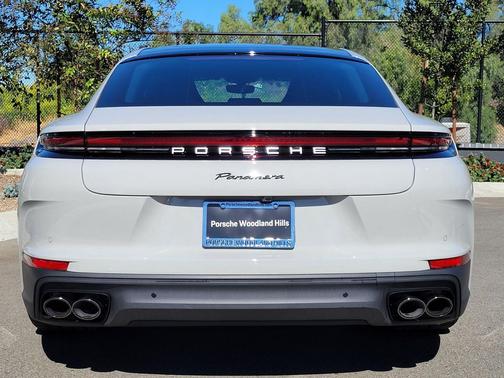 2026 Porsche Panamera 