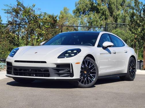 2026 Porsche Panamera 