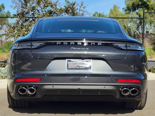 2023 Porsche Panamera Platinum Edition