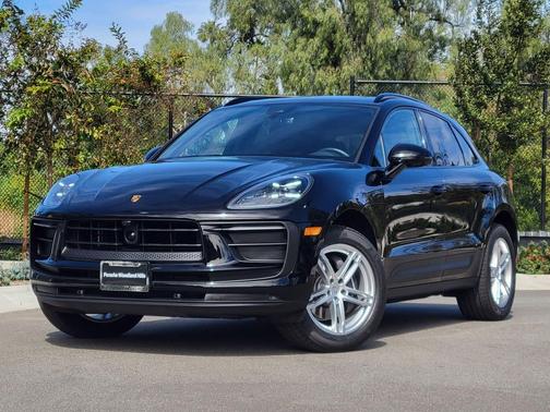 2025 Porsche Macan Loaner