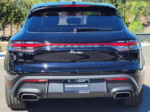 2025 Porsche Macan