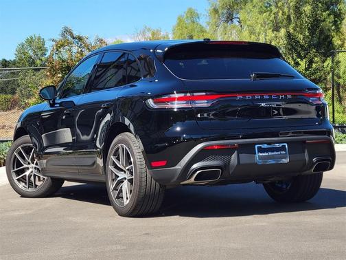 2025 Porsche Macan
