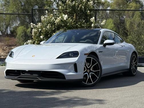 2025 Porsche Taycan 4