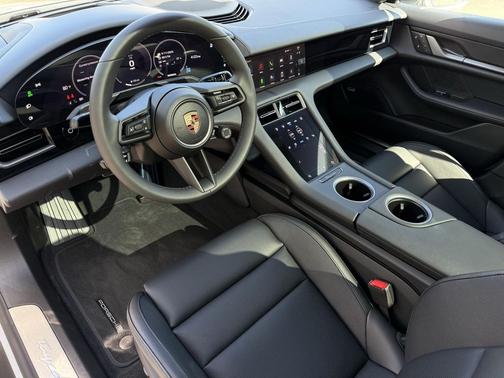 2025 Porsche Taycan 4