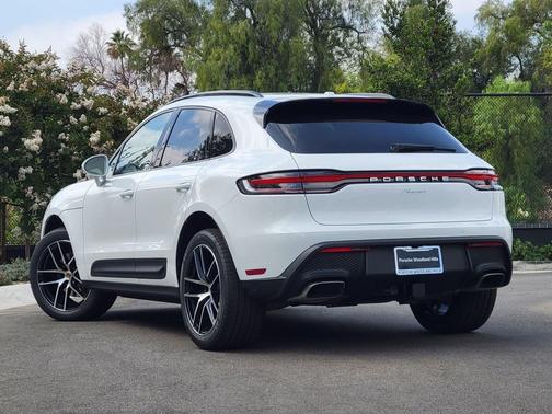 2026 Porsche Macan Macan