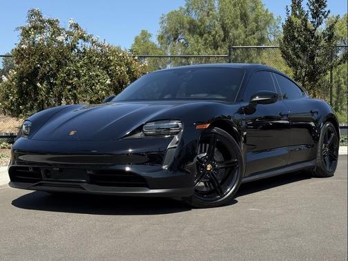 2023 Porsche Taycan 