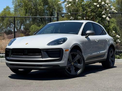 2025 Porsche Macan Loaner
