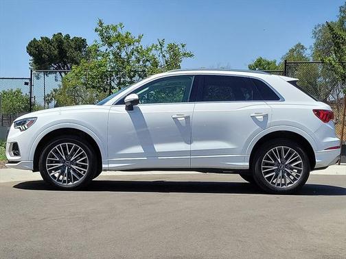 2022 Audi Q3 40 Premium Plus