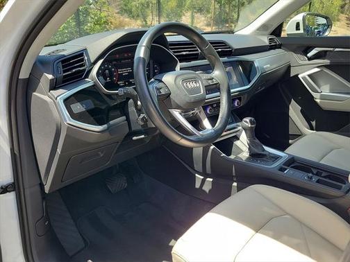 2022 Audi Q3 40 Premium Plus
