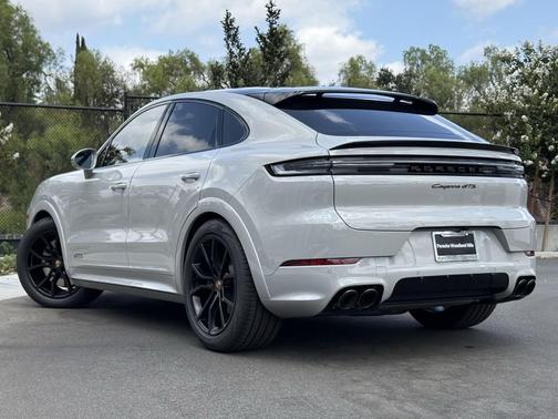 2026 Porsche Cayenne GTS