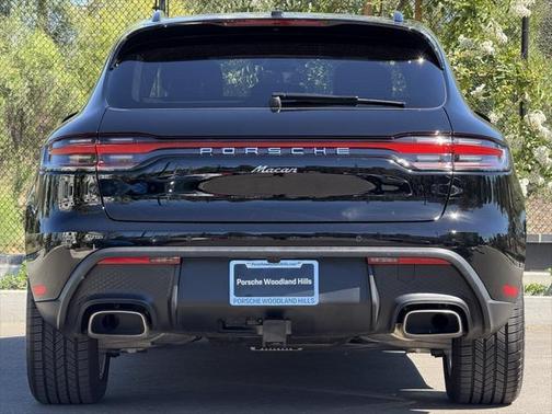 2025 Porsche Macan Base