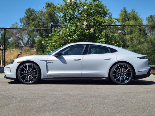 2026 Porsche Taycan 4